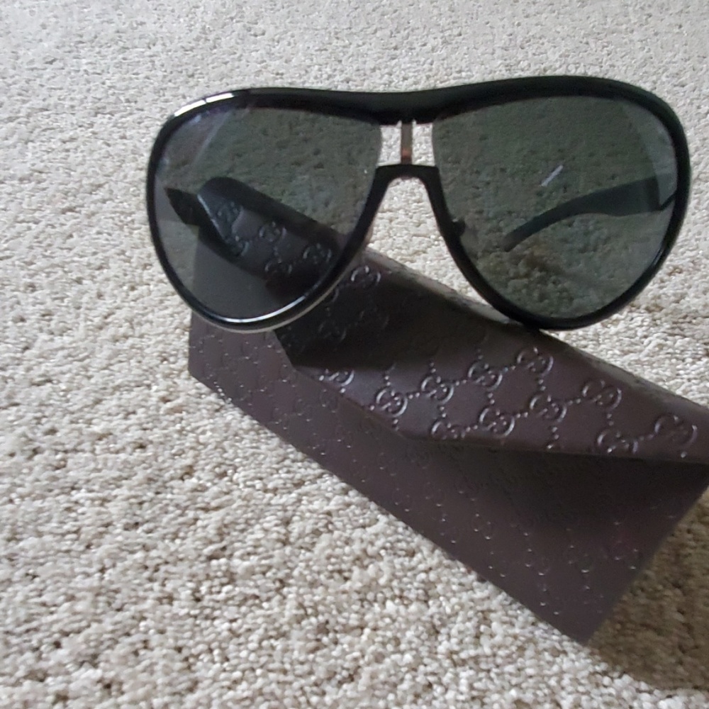 Gucci sunglasses